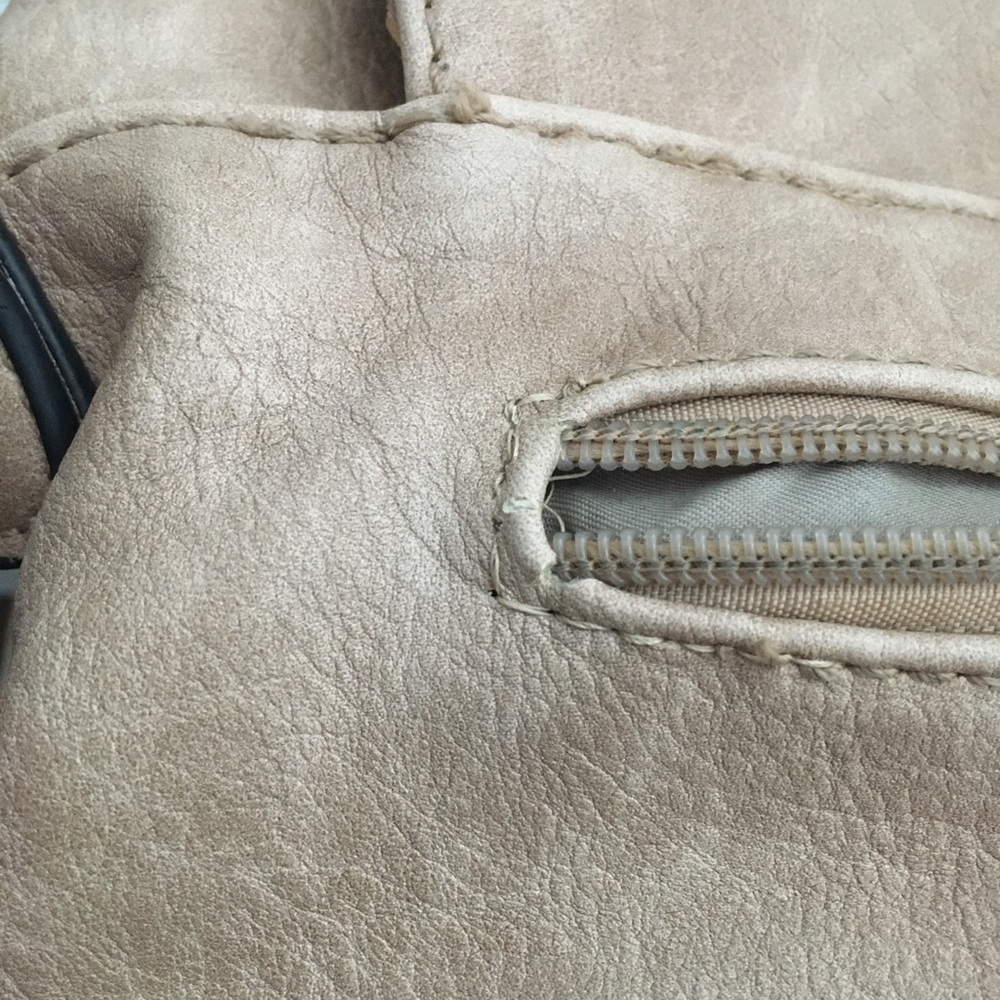Handbag - Picture 9 of 12
